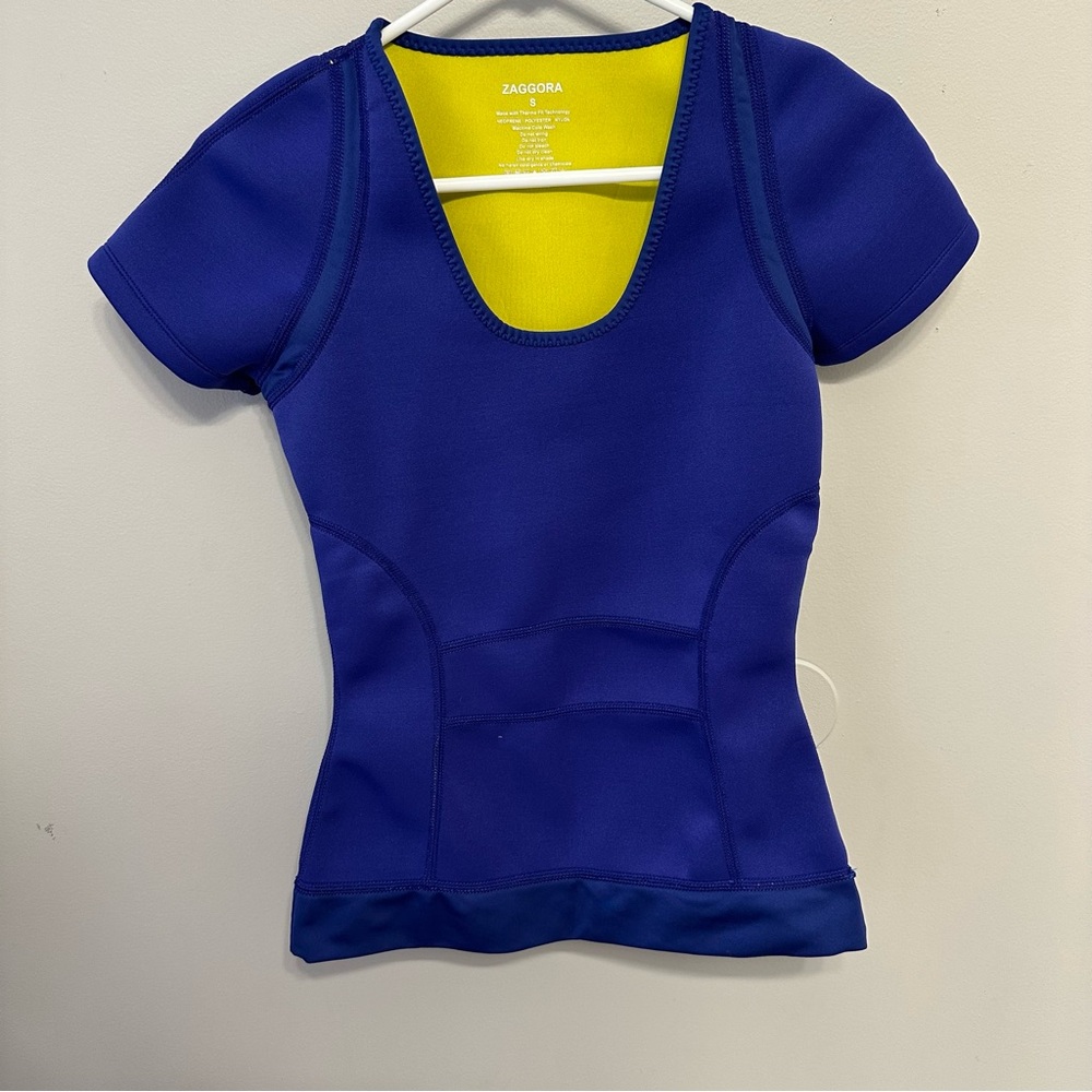 Zaggora Thermal Workout Top – Size Small – Stretch Slim Fit”